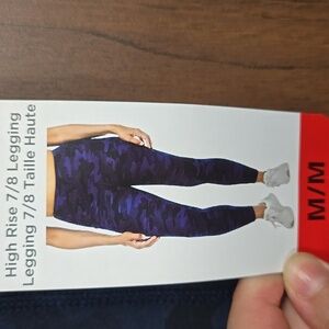 Danskin Size M Blue Camo High Rise 7/8 Leggings